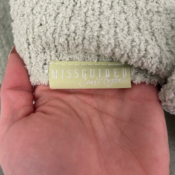 Carli Bybel x Missguided chenille green wrap top women’s size M, 6/8 - Picture 3 of 3